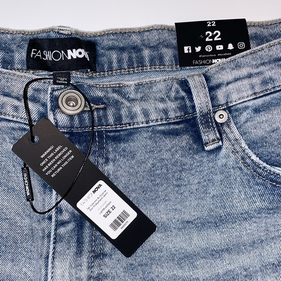 Fashion Nova took him by surprise slim fit boyfriend jeans - Picture 4 of 9